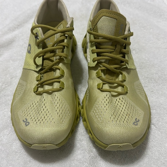 On Running Shoes - On Cloud Cloud X Women's Running Shoes Size 8 W, Athletic Sneakers, 22839